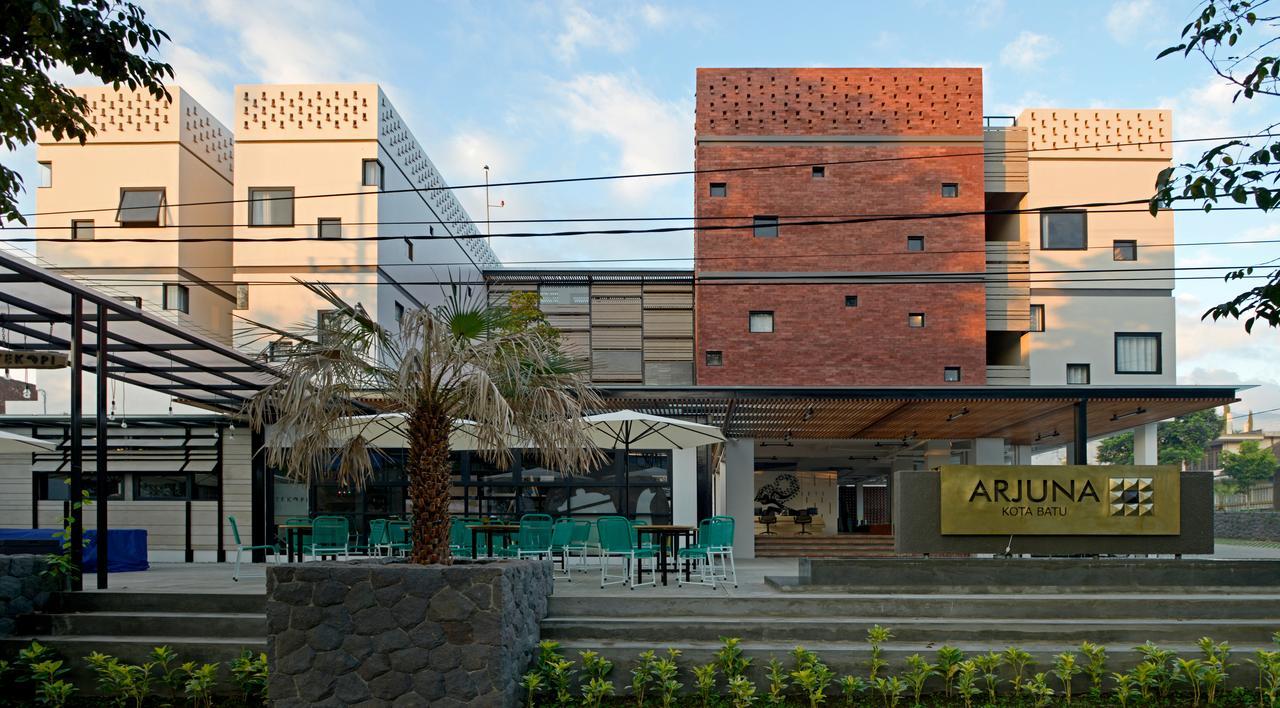 Arjuna Hotel Batu City Eksteriør bilde