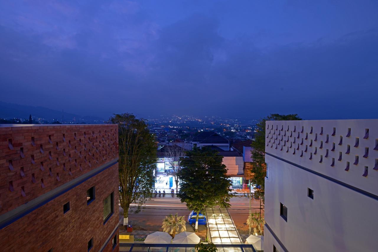Arjuna Hotel Batu City Eksteriør bilde